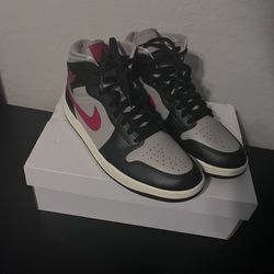 authentic wmns air jordan 1 mid