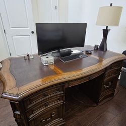 Haverty's Executive Office Desk