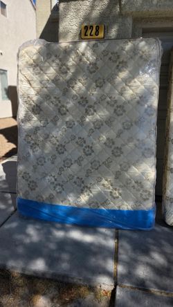 🔥BRAND NEW Queen mattress with Boxspring