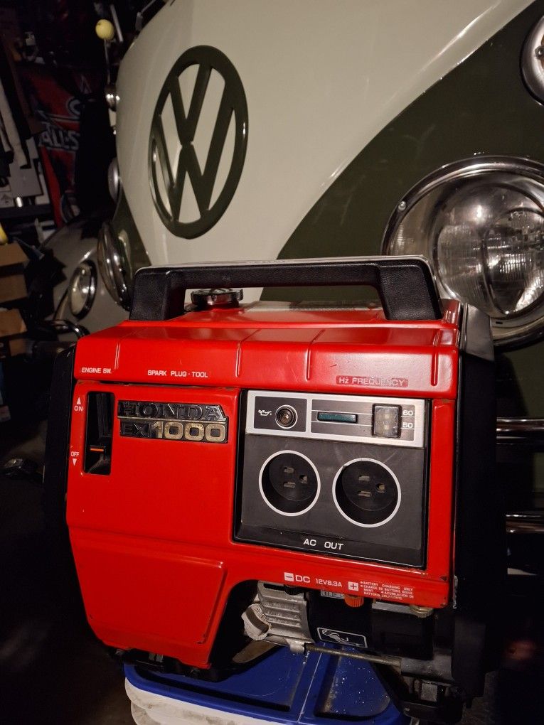 Honda 1000w Generator Exellent Condition Firm