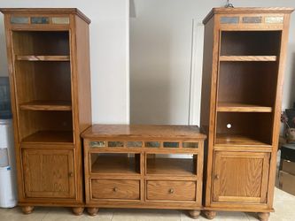Oak Entertainment Center (TV Stand & 2 Shelves)