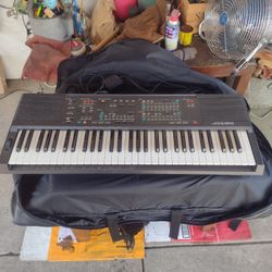 YAMAHA FB-01 Vintage FM Generator Synthesizer w/original manual & box