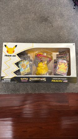 Celebrations premium figure collection pikachu vmax