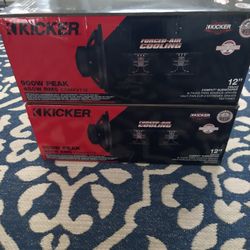 NEW / NUEVO . 12inch Kicker Subwoofers 