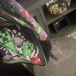 school backpack 5 dollar each 