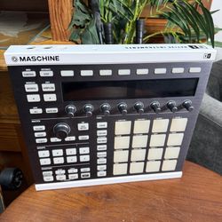 Native Instruments Maschine 2 Groove Production Studio