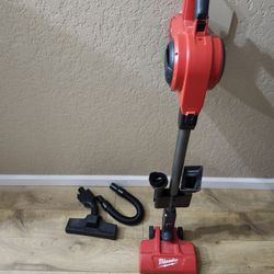 Milwaukee Vacume M18