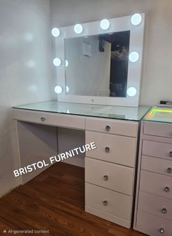 ☠️ White Vanity Set, Mirror And Base Vanity, New In The Box.