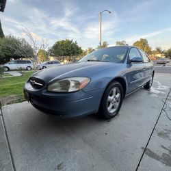 2000 Ford Taurus