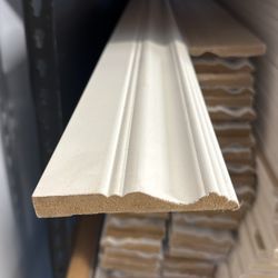 MDF Baseboard Primed/ Molduras 4’ $0.81