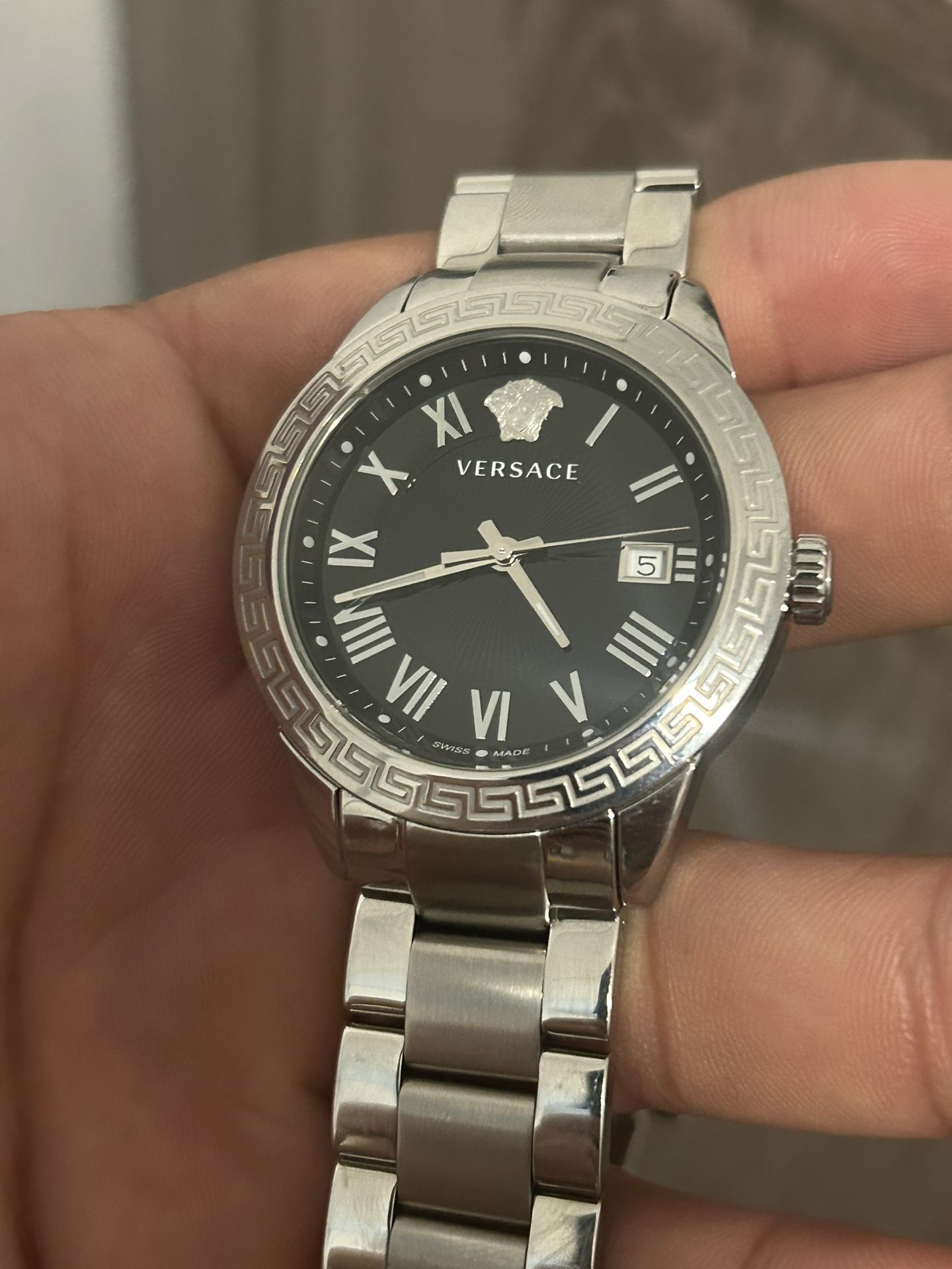 Versace Landmark Watch And Accesories