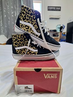 Used Sketchers youths size 2