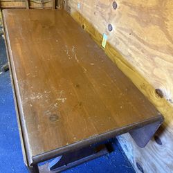 Drop Leaf Dining Room table