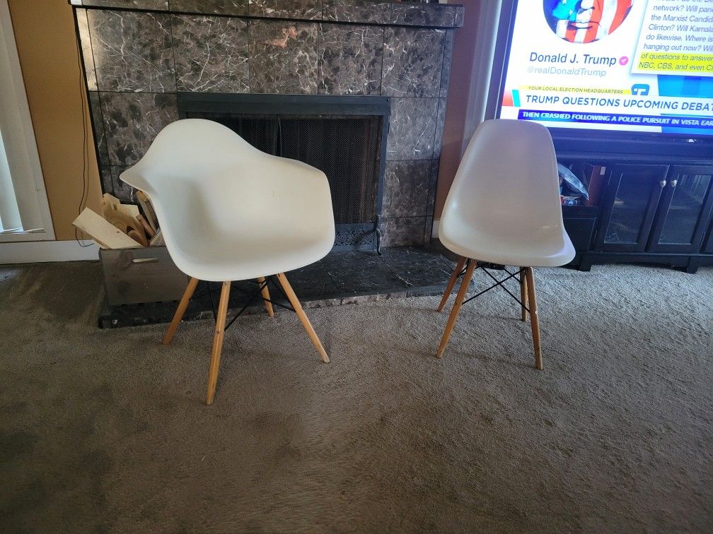 To Contemporary Style Sitting Chairs In Great Condition Asking $150 For Both