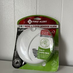 First Alert 2-in-1 Smoke & Carbon Monoxide Alarm
