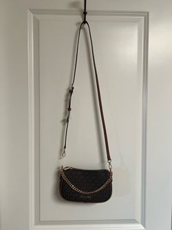 Jet Set Signature Logo Convertible Crossbody Bag