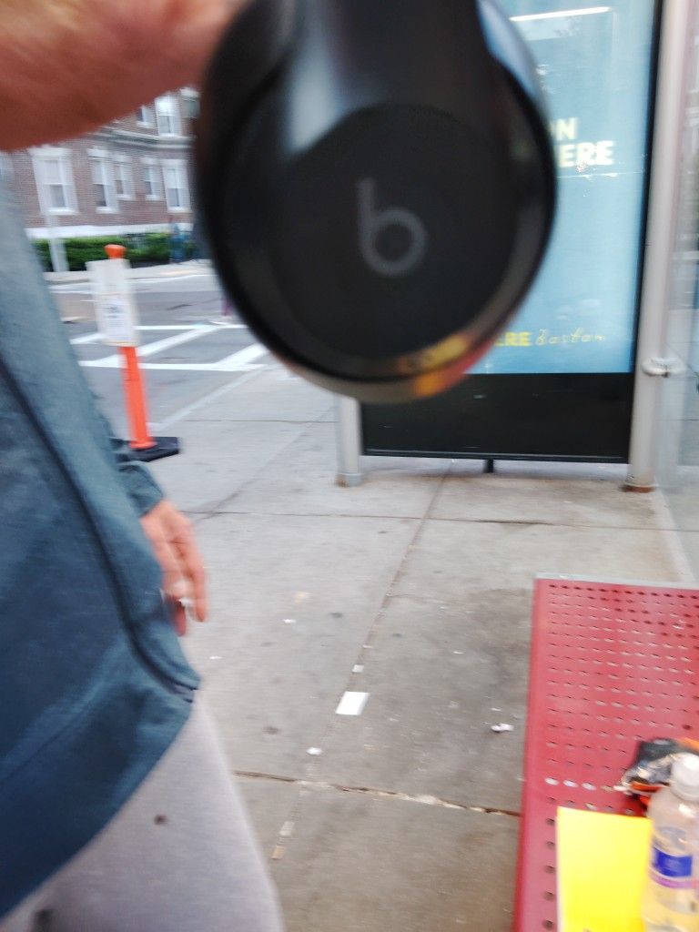 Beats Studio Pro