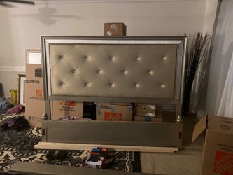 I’m celling a cal king frame only semi new normal use need gone ASAP we are moving and bout a new one