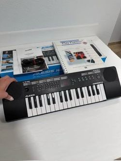 Portable Electronic Keyboard