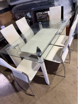 New table with 6 chairs for $499