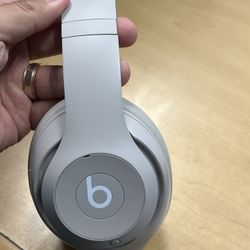 Tan Beats Studio Pros 