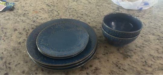 Ceramic dishes