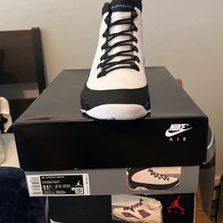  Retro Jordan 9 University, Blue Ds
