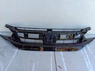 2015-2016-2017 HONDA FIT EX FRONT RADIATOR GRILLE OEM USED