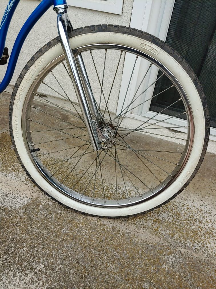 Original Schwinn studded balloon white wall 26 inch beach cruiser bicycle tires set. excellent