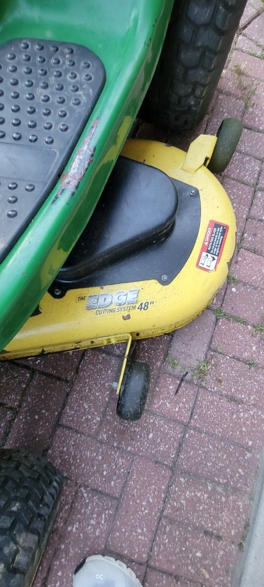 Tractor Lawn Mower John Deer
