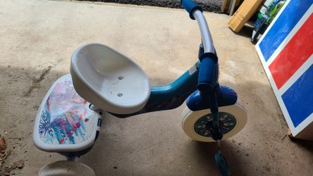 Kids FROZEN TRICYCLE