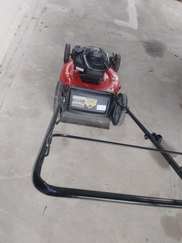 21" push mower runs good ready to cut