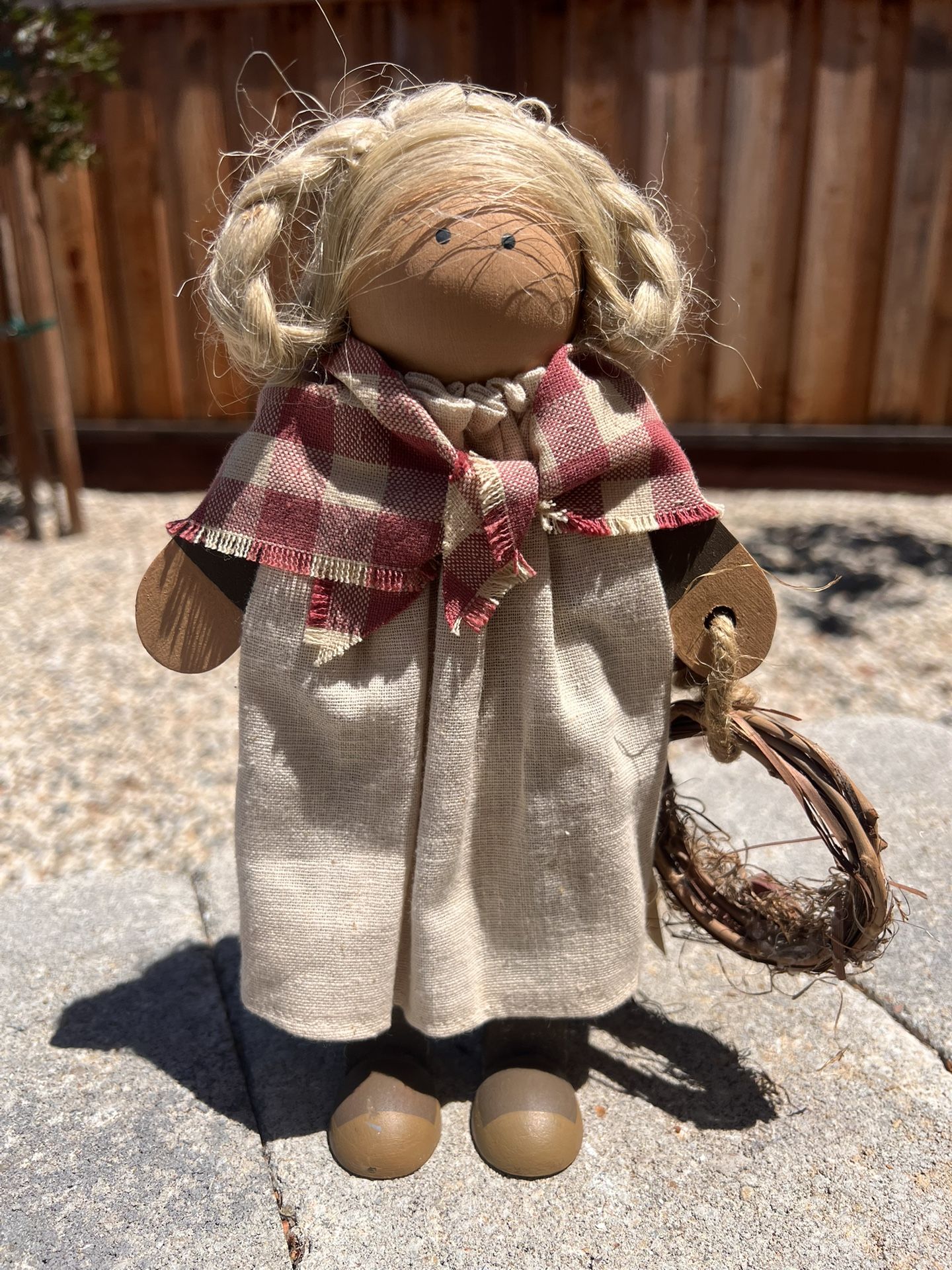 Vintage Lizzie High Wood Doll Christmas "EMMA HIGH" Makes Wreathes USA 1985