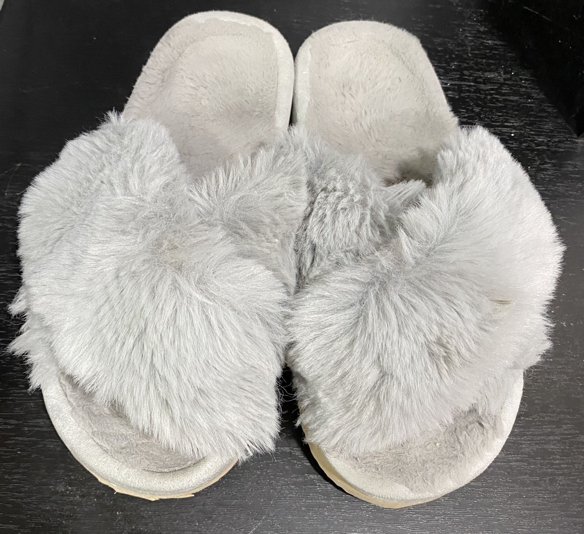 Soft & Fluffy  Grey Slides