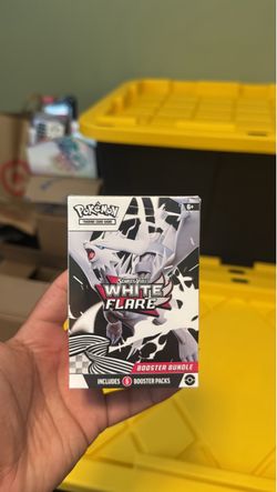 Pokemon White Flare Booster Bundle