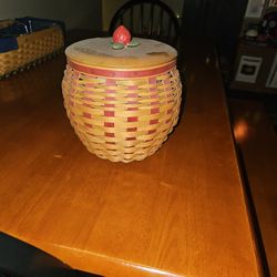 Longaberger Strawberry 🍓 Basket With Lid