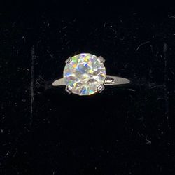 Lady’s 14kt White Gold Engagement Ring