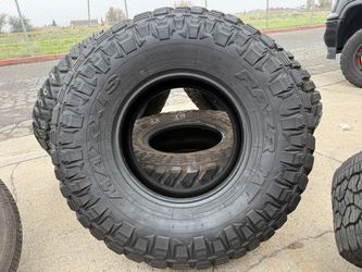 FREE DELIVERY 37” Tires Maxxis Razr MT 37x12.50R17LT 10 PLY 85% Tread