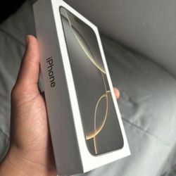 Unlocked 16 Pro Max 