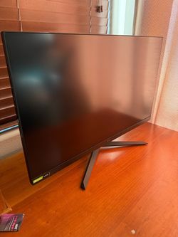 Ultra Gear 31.5 Inch 165Hz gaming monitor