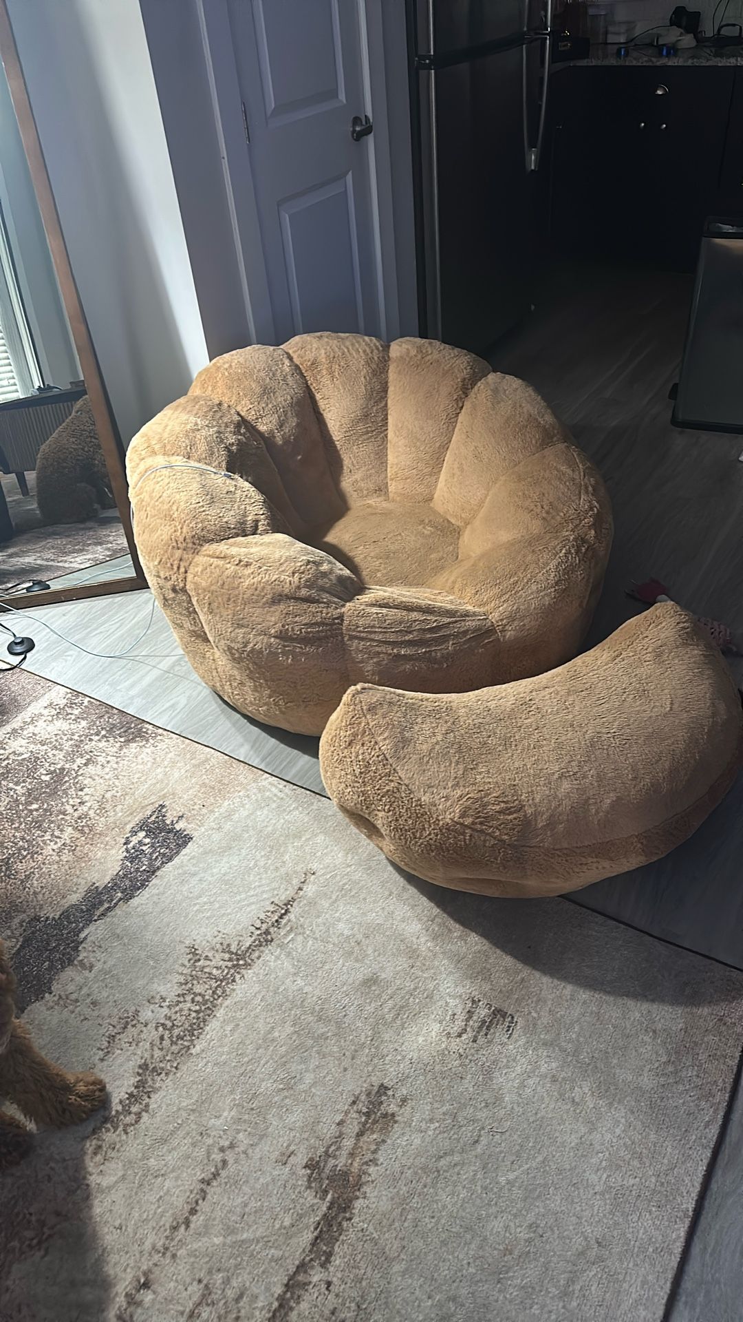 Cushy Chair 