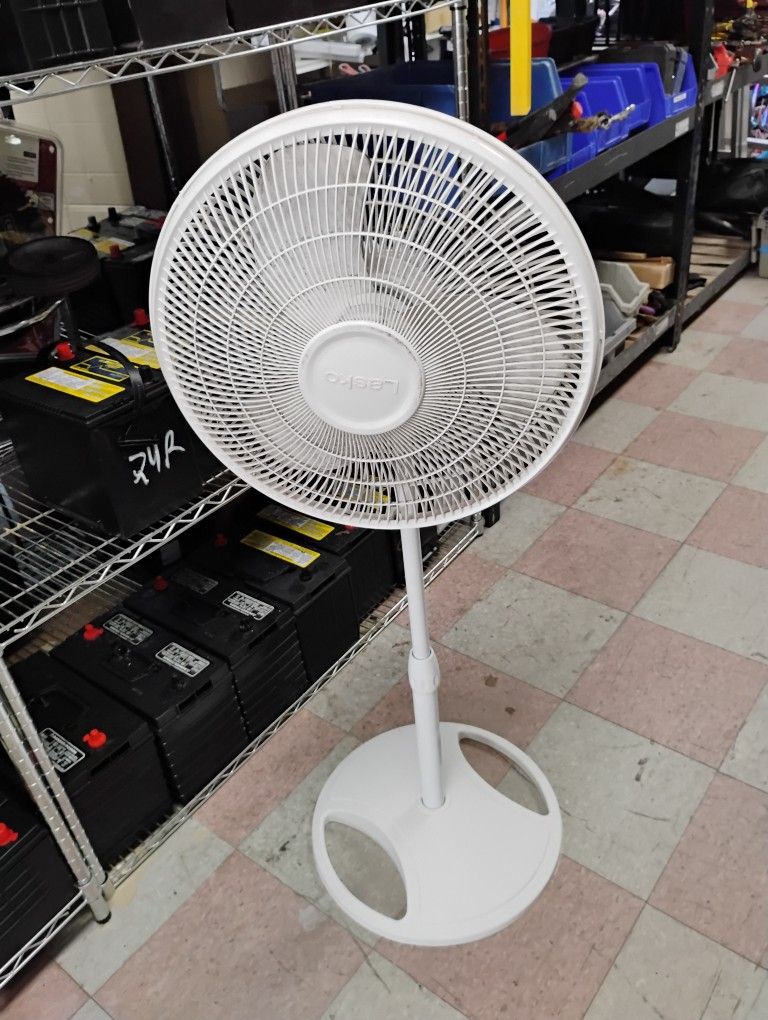 Lasko floor stand fan