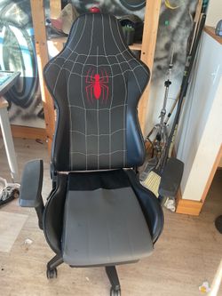 NEO CHAIR SPIDER-MAN