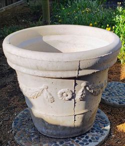 26" Large Beautiful Concrete Classico Planter