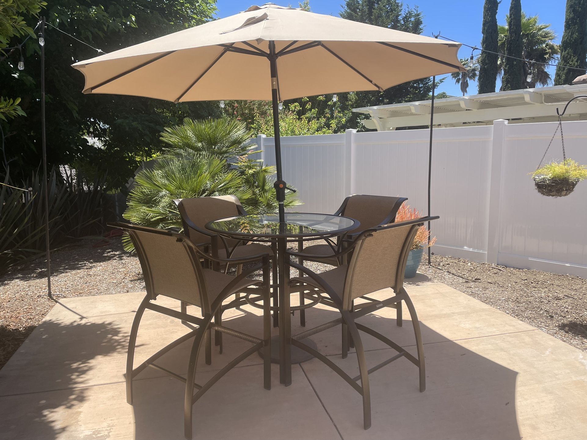 Brown Jordan Patio Chairs Table And Umbrella