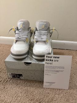 Jordan 4 Photon Dust Craft Size 9.5