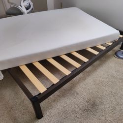 Queen Size Bed And Mattress 