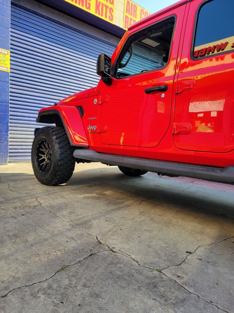 2.5" LIFT KIT Installed W/alignment W/ (4)N3 OFFROAD SHOCKS JEEP