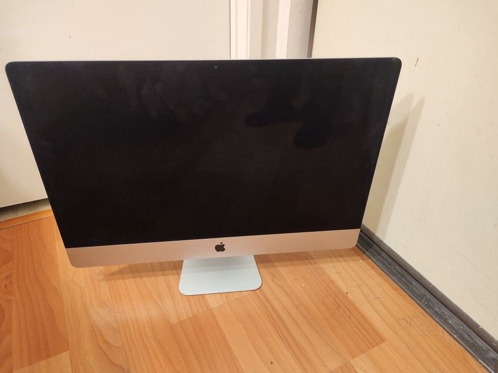 Apple iMAC 27 Inch 5K Retina 32GB RAM i5 1TB