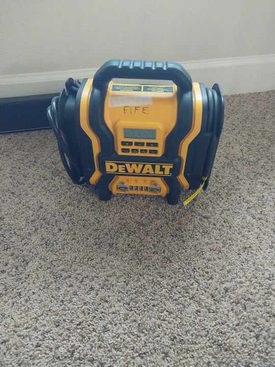 Dewalt Jump Starter